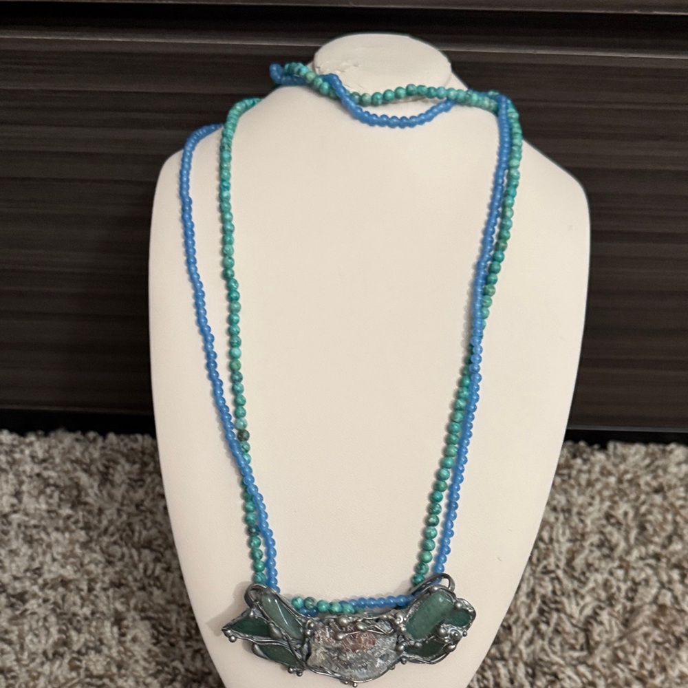 Elegant Green and Blue Beaded Necklace